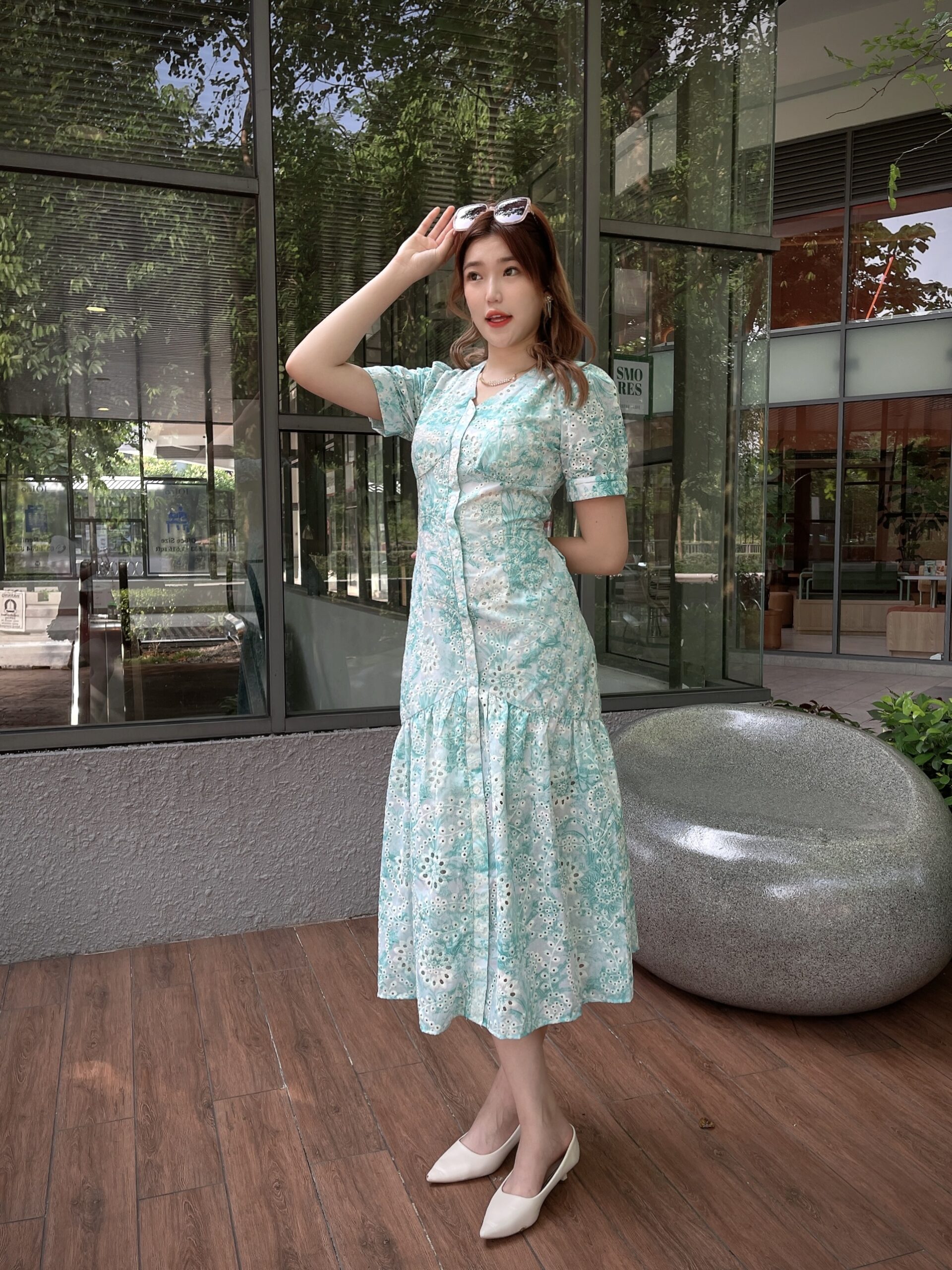 28343 Lace Cheongsam Sleeveless Dress - LEZONE SIGNATURE